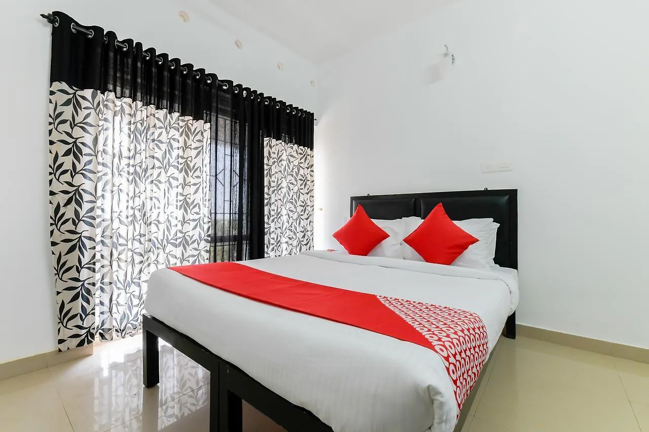 Oyo 11891 Amare Beach Resorts Alappuzha Hotel